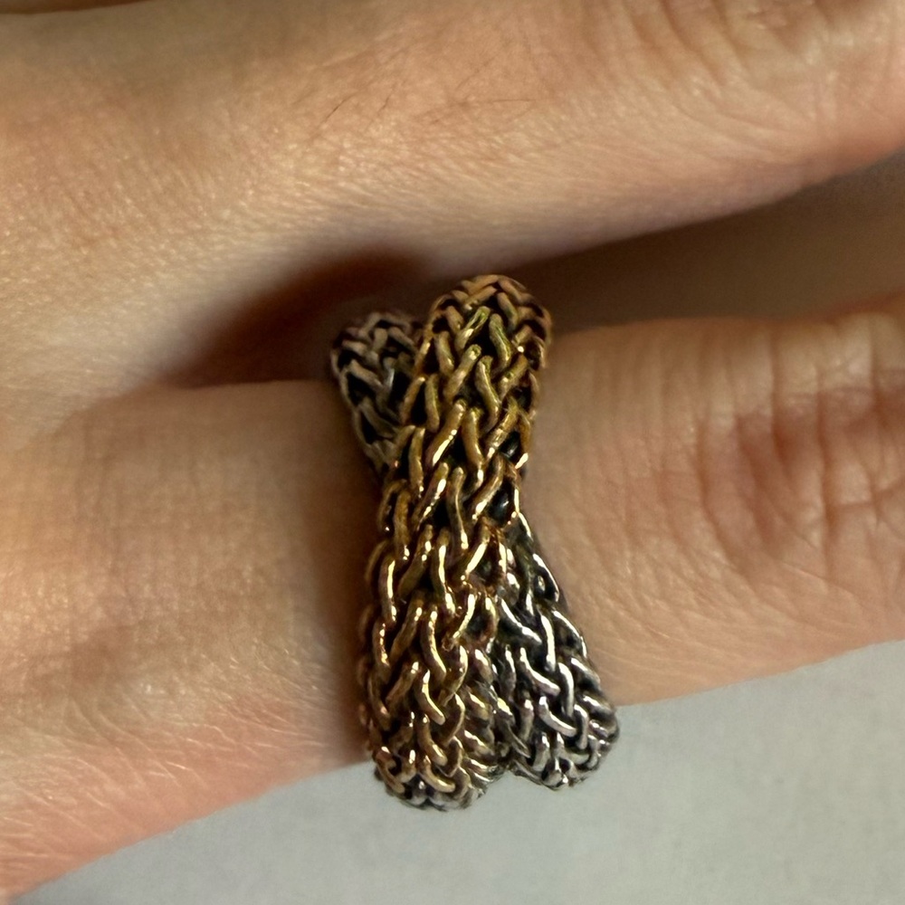 John Hardy Two-Tone Classic Chain Overlap Ring - Size 6 - Picture 2 of 6